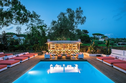Hôtel La Tartane Saint -Tropez