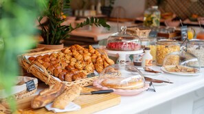 Petit déjeuner buffet compris tous les jours