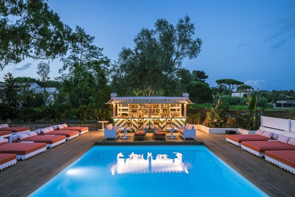 Outdoor pool, pool umbrellas, pool loungers