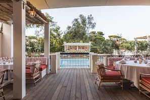 2 restaurants, lunch, dinner served; Mediterranean cuisine 