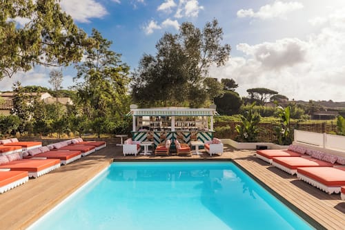 Outdoor pool, pool umbrellas, pool loungers