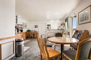 Desayuno continental incluido todos los días 