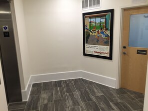 Interior - Howard Johnson by Wyndham Quincy/Boston (Quincy)