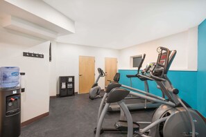 Fitness facility - Howard Johnson by Wyndham Quincy/Boston (Quincy)