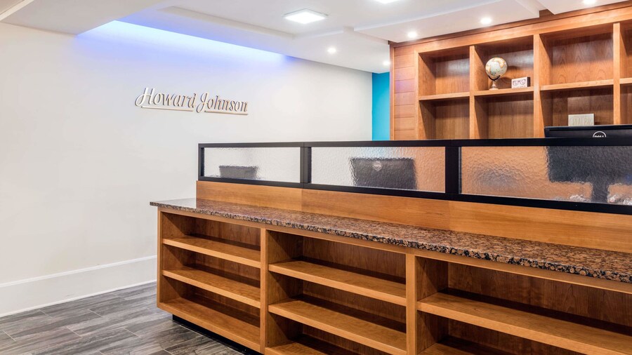 Howard Johnson by Wyndham Quincy/Boston