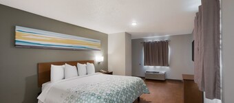 HomeTowne Studios by Red Roof Covington, GA