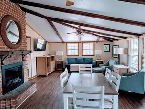 Standard Cabin | Living area | 50-inch Smart TV with digital channels, streaming services - Lake Blackshear Resort & Golf Club (Cordele)