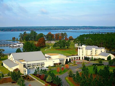 Lake Blackshear Resort & Golf Club