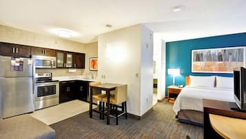 1 bedroom, premium bedding, desk, blackout curtains