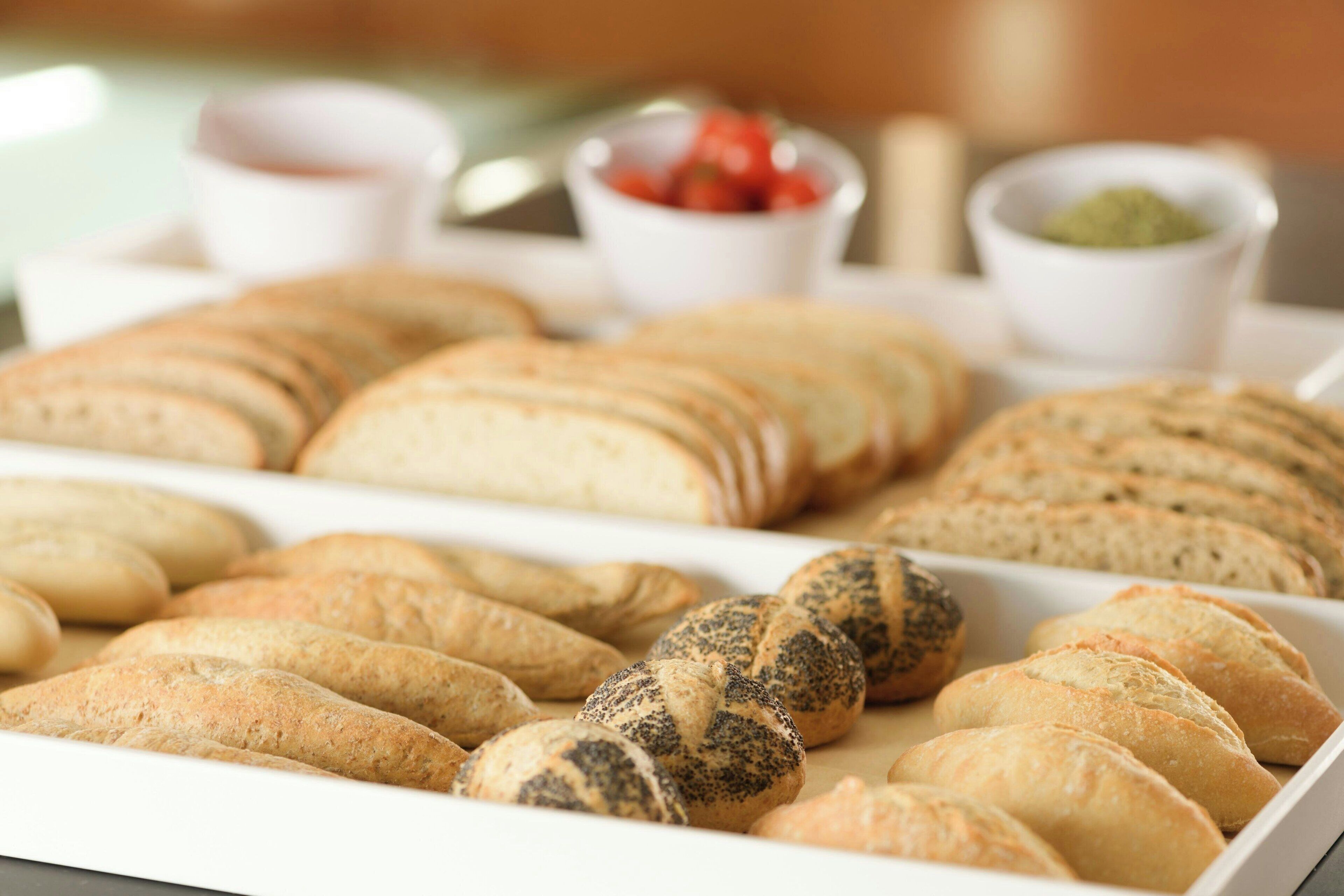 buffet breakfast on weekends (eur 15.40 per person)