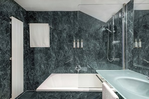 Junior Suite, 1 King Bed, Non Smoking | Bathroom