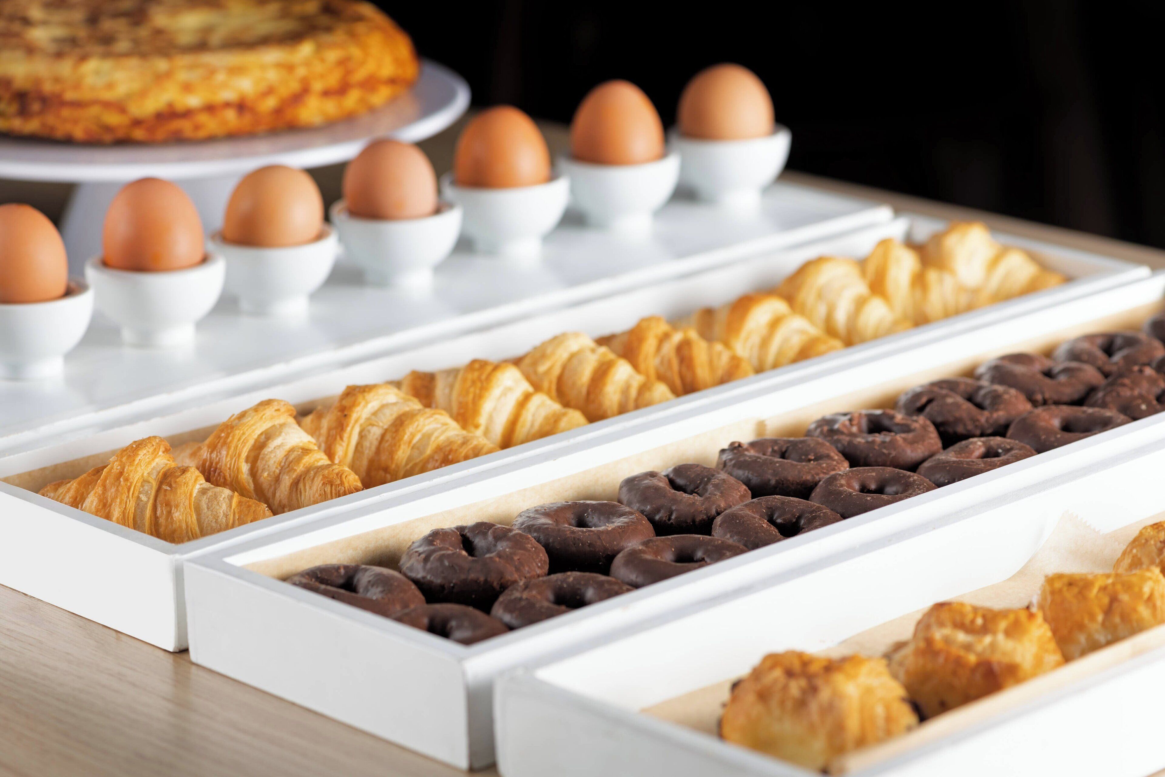 daily buffet breakfast (eur 15.40 per person)