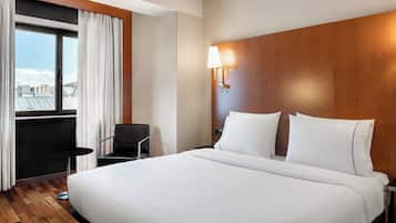 Habitación superior, 1 cama King size, para no fumadores | Minibar, caja de seguridad en la habitación y escritorio