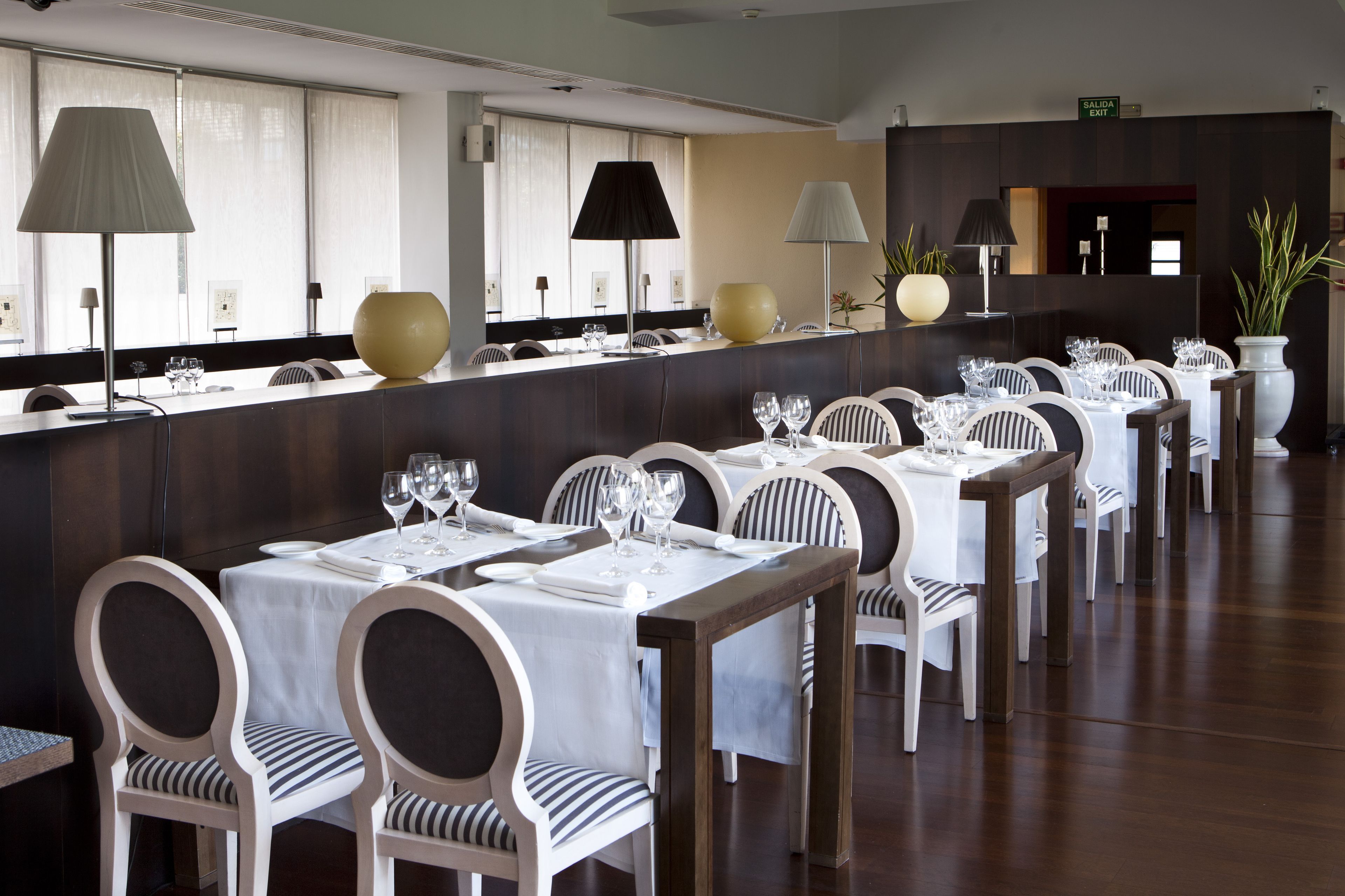 lunch and dinner served, spanish cuisine