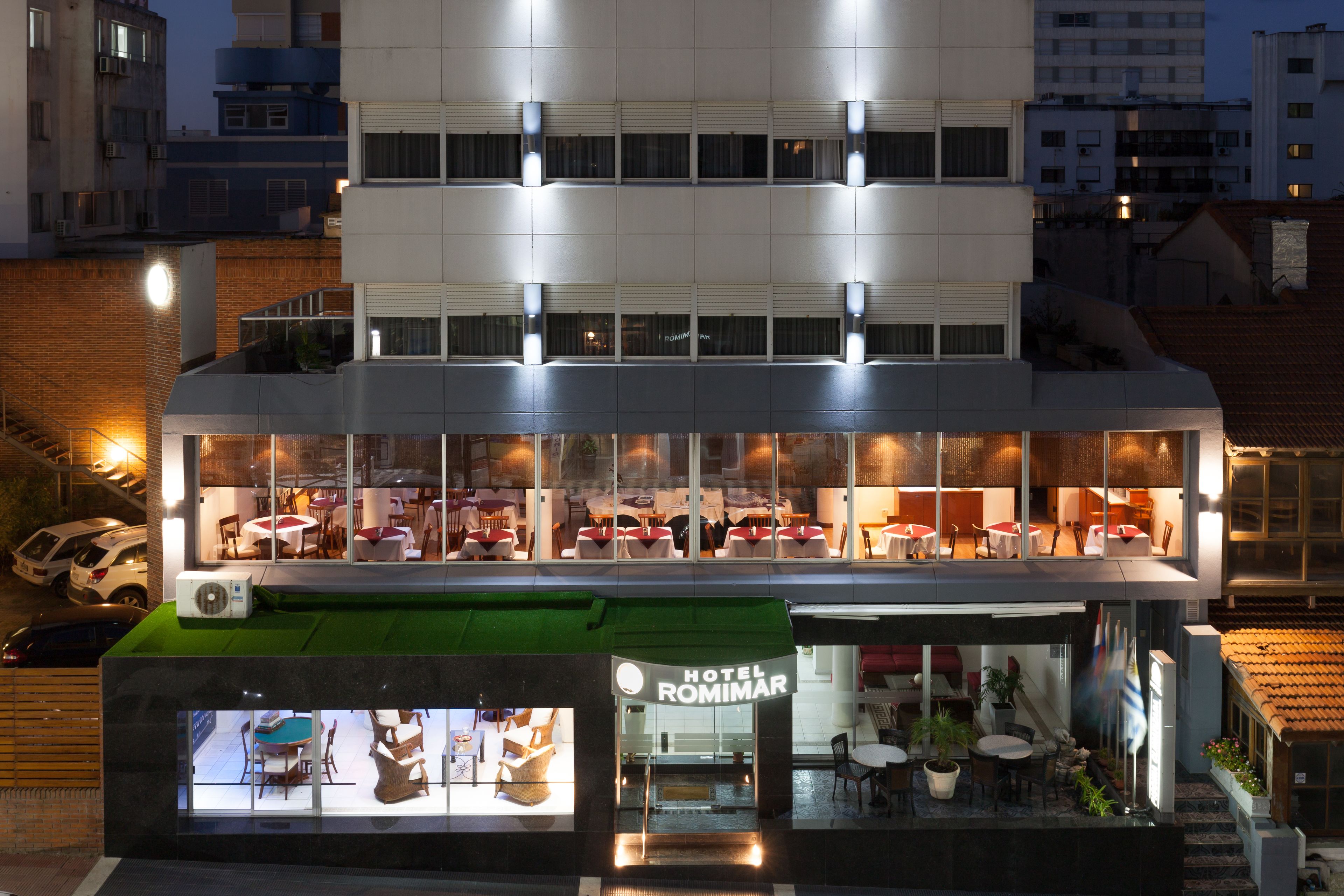 Fachada del alojamiento - Noche