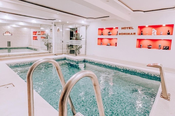 Piscine couverte
