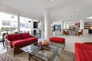 Sala de estar en el lobby