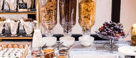 Daily full breakfast (AMD 7500 per person)
