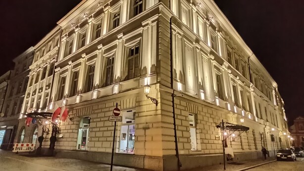 A large, historic building with classical architecture, featuring a prominent entrance and multiple windows. - Grand Hotel (Kraków)