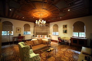 Executive Room | Premium bedding, memory foam beds, minibar, in-room safe