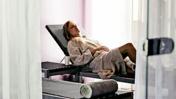 Couples treatment rooms, sauna, hot tub, steam room, Turkish bath