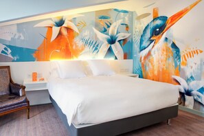 Suite | Minibar, in-room safe, individually decorated, individually furnished