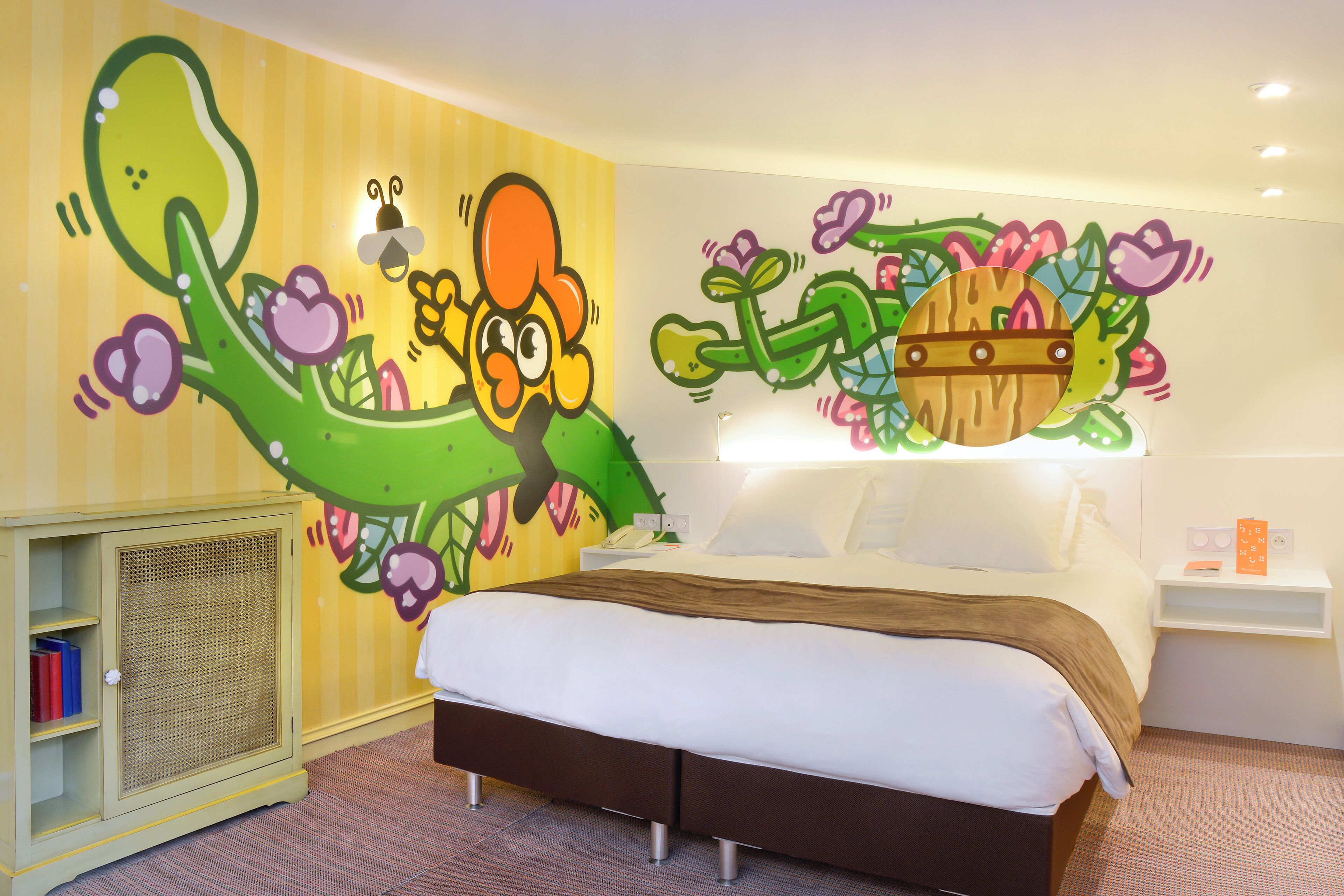 superior double room | minibar, in-room safe, individually decorated, individually furnished