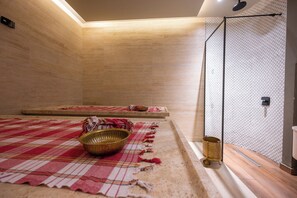 Behandlungsräume für Paare, Sauna, Türkisches Bad/Hamam