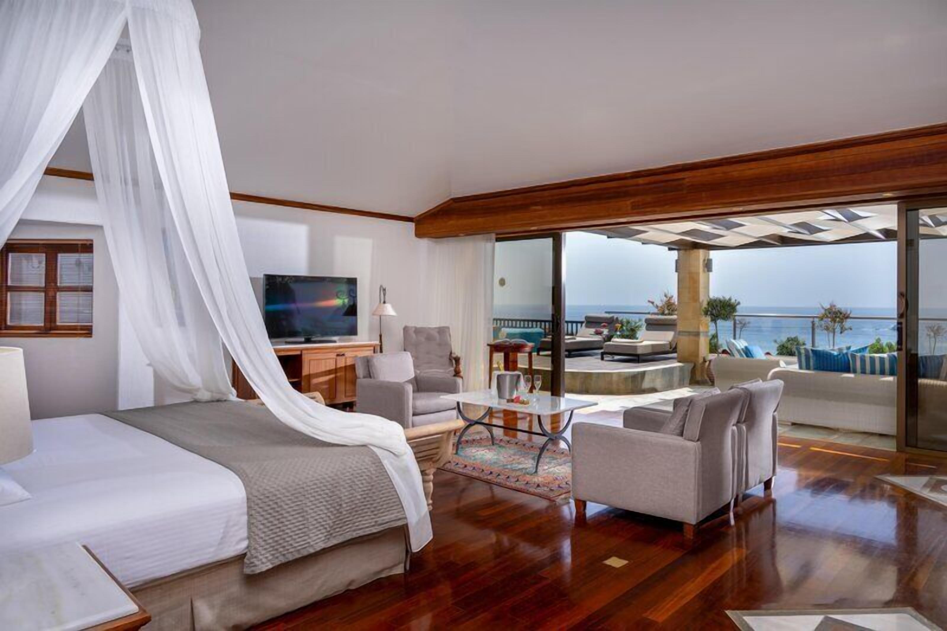Royal Suite, 1 Bedroom, Sauna, Sea View | Premium bedding, minibar, in-room safe, blackout drapes