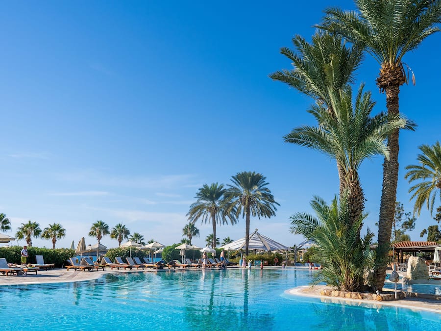 Indoor pool, 3 outdoor pools, pool umbrellas, pool loungers