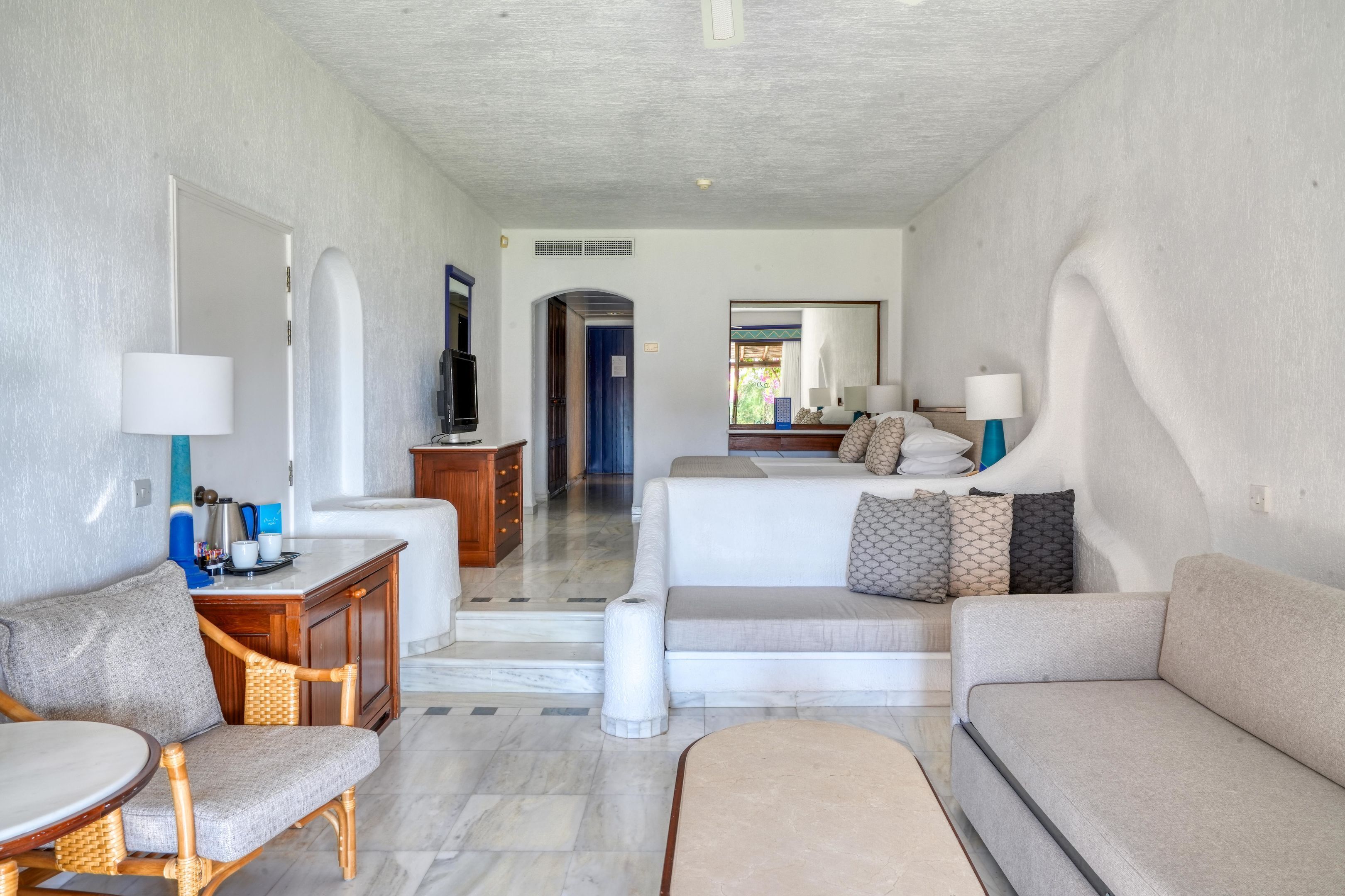 Photo - Coral Beach Hotel and Resort