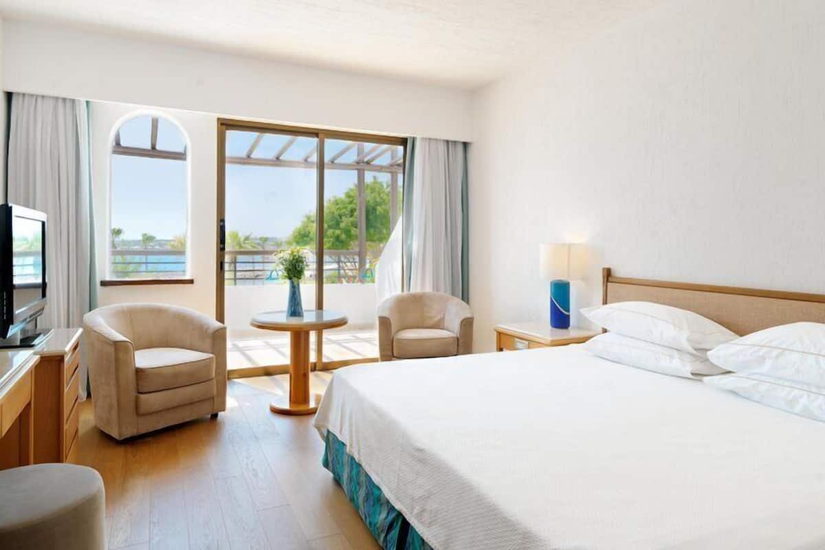 Suite, 1 soverom | Sengetøy av topp kvalitet, minibar, safe på rommet og blendingsgardiner