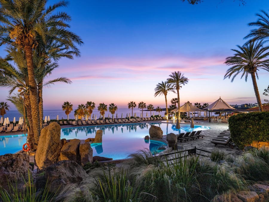 Indoor pool, 3 outdoor pools, pool umbrellas, sun loungers