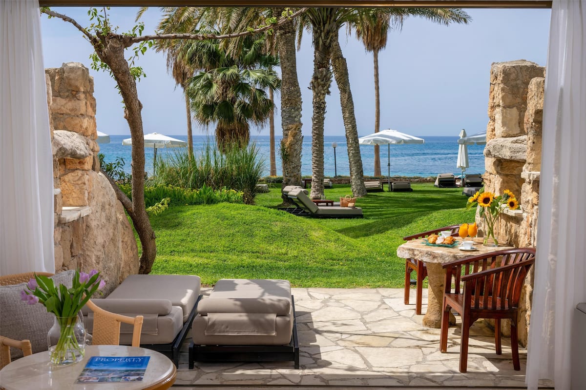 Executive Beach Suite | 1 bedroom, premium bedding, minibar, in-room safe