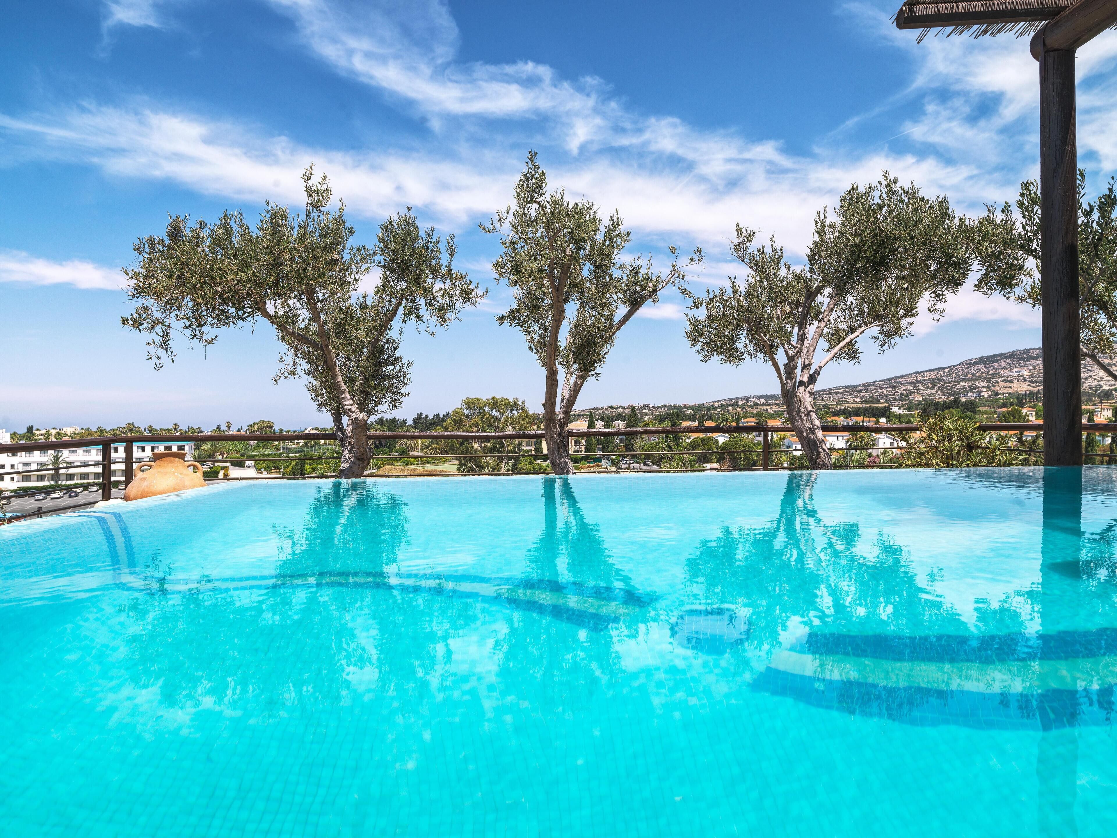 Premium bedding, minibar, in-room safe, blackout drapes