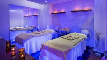 Salas de tratamiento para parejas, sauna y tina de hidromasaje