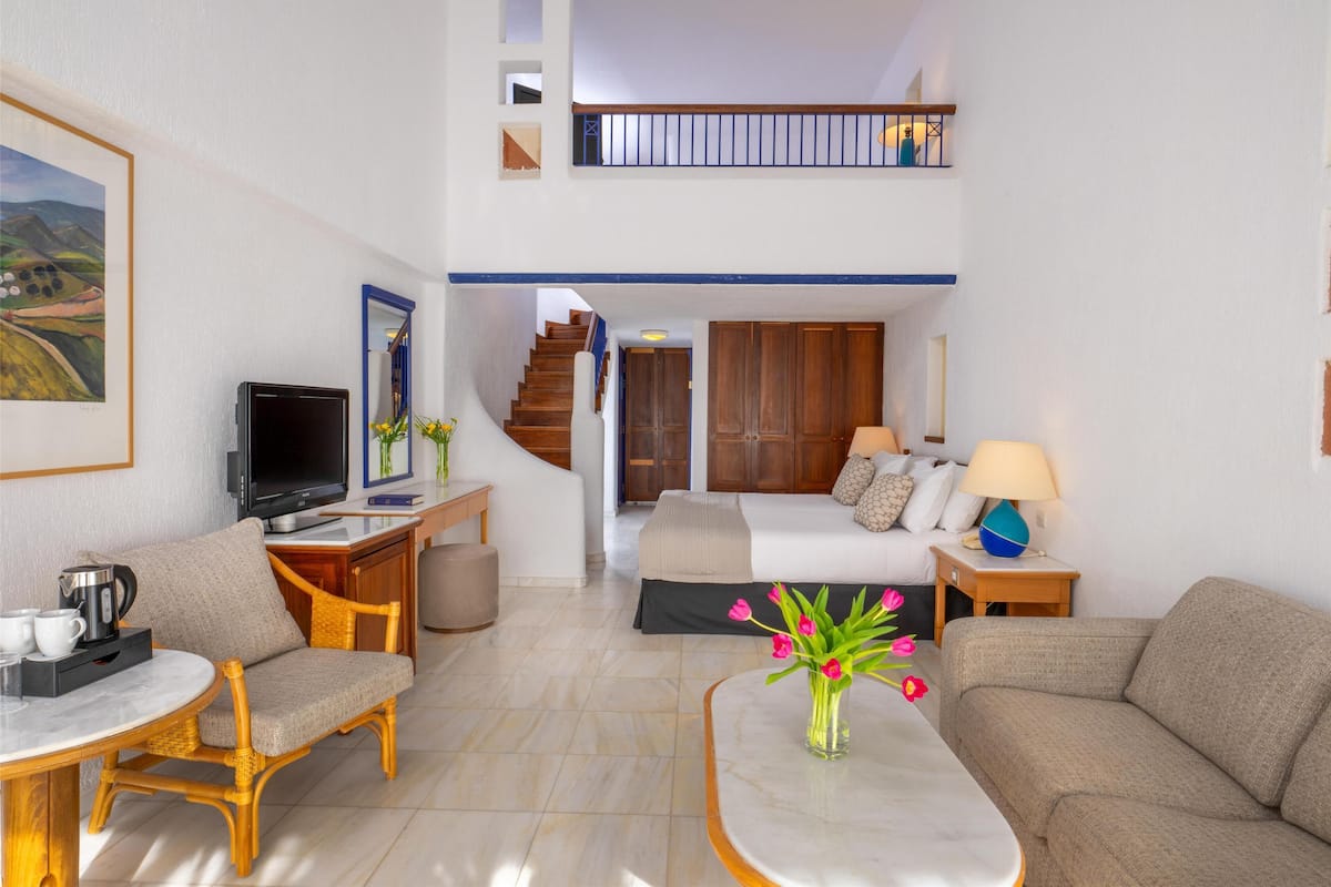 Duplex (Studio) | 1 bedroom, premium bedding, minibar, in-room safe