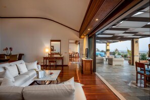 Royal Suite, 1 Bedroom, Sauna, Sea View | Premium bedding, minibar, in-room safe, blackout drapes