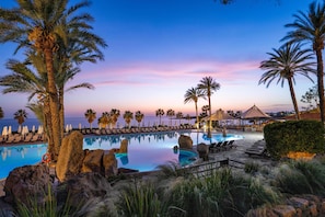 Indoor pool, 3 outdoor pools, pool umbrellas, pool loungers