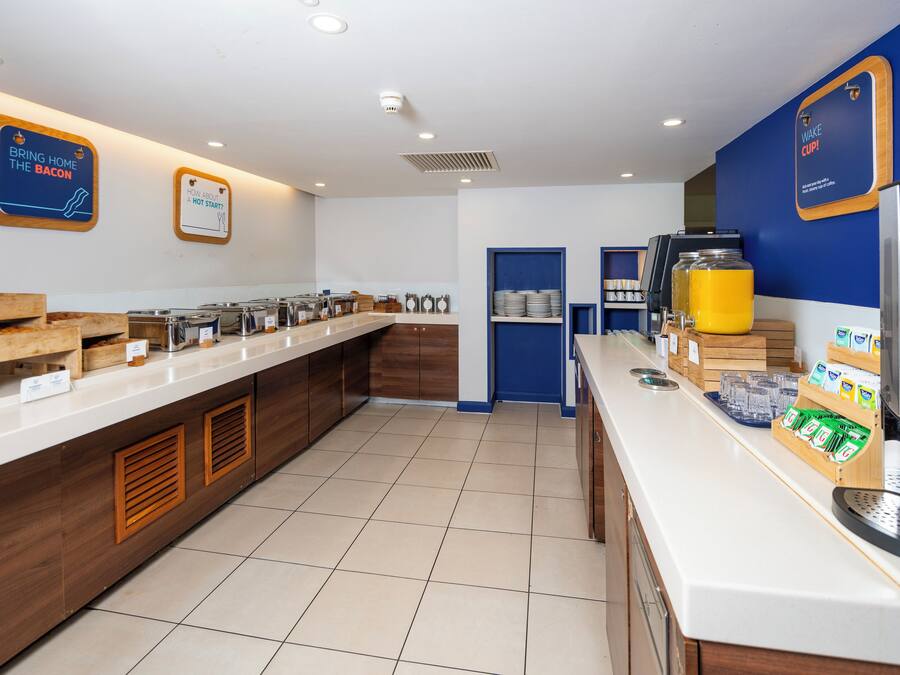 Desayuno buffet incluido todos los días