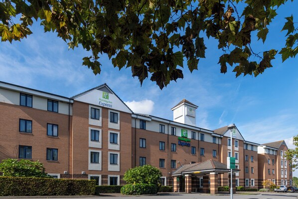 Front of property - Holiday Inn Express London - Dartford by IHG (Dartford)