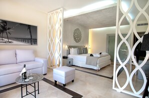 Minibar, in-room safe, desk, blackout curtains - Ocean Maya Royale - Adults Only -  All Inclusive  (Playa del Carmen)