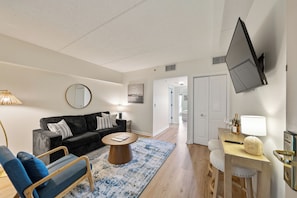 Standard Room, 1 King Bed with Sofa bed, Lakeside