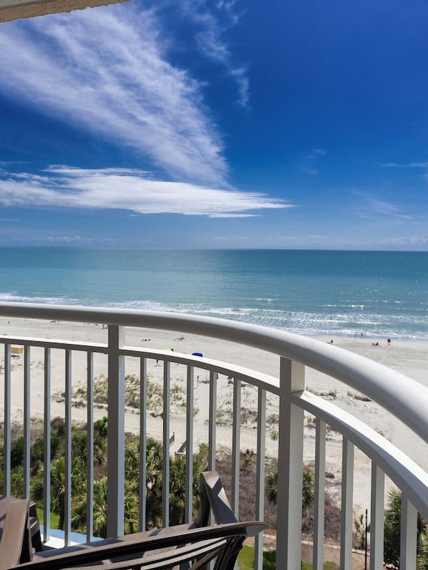 Sailfish Oceanfront Deluxe One Bedroom King Suite | Terrace/patio