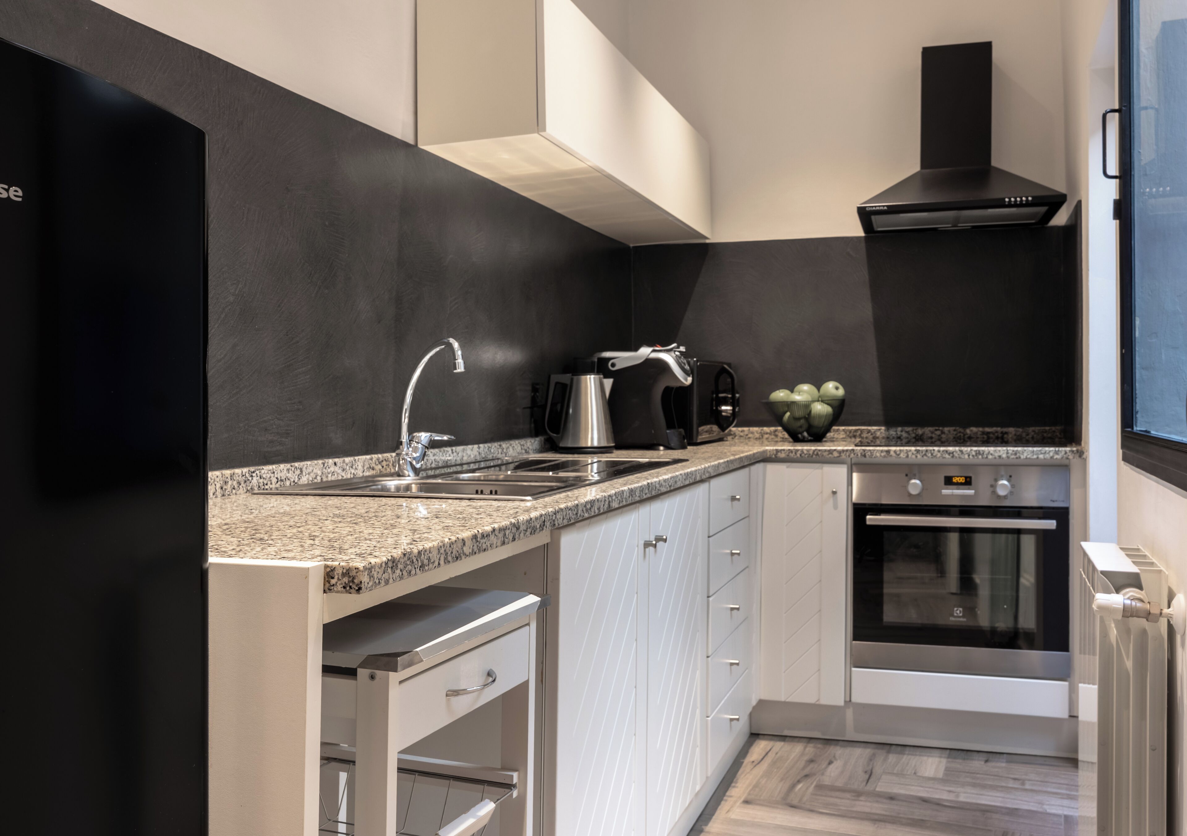 apartment, annex building (stair access only) | private kitchen | coffee/tea maker, electric kettle