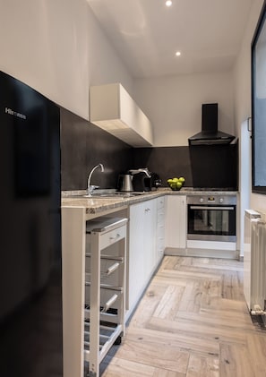 Apartment, Annex Building (stair access only) | Private kitchen | Coffee/tea maker, electric kettle