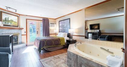 Super 8 by Wyndham Gananoque/Country Squire Resort