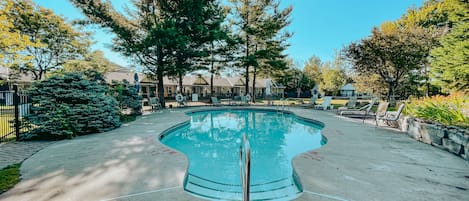 Seasonal outdoor pool, sun loungers