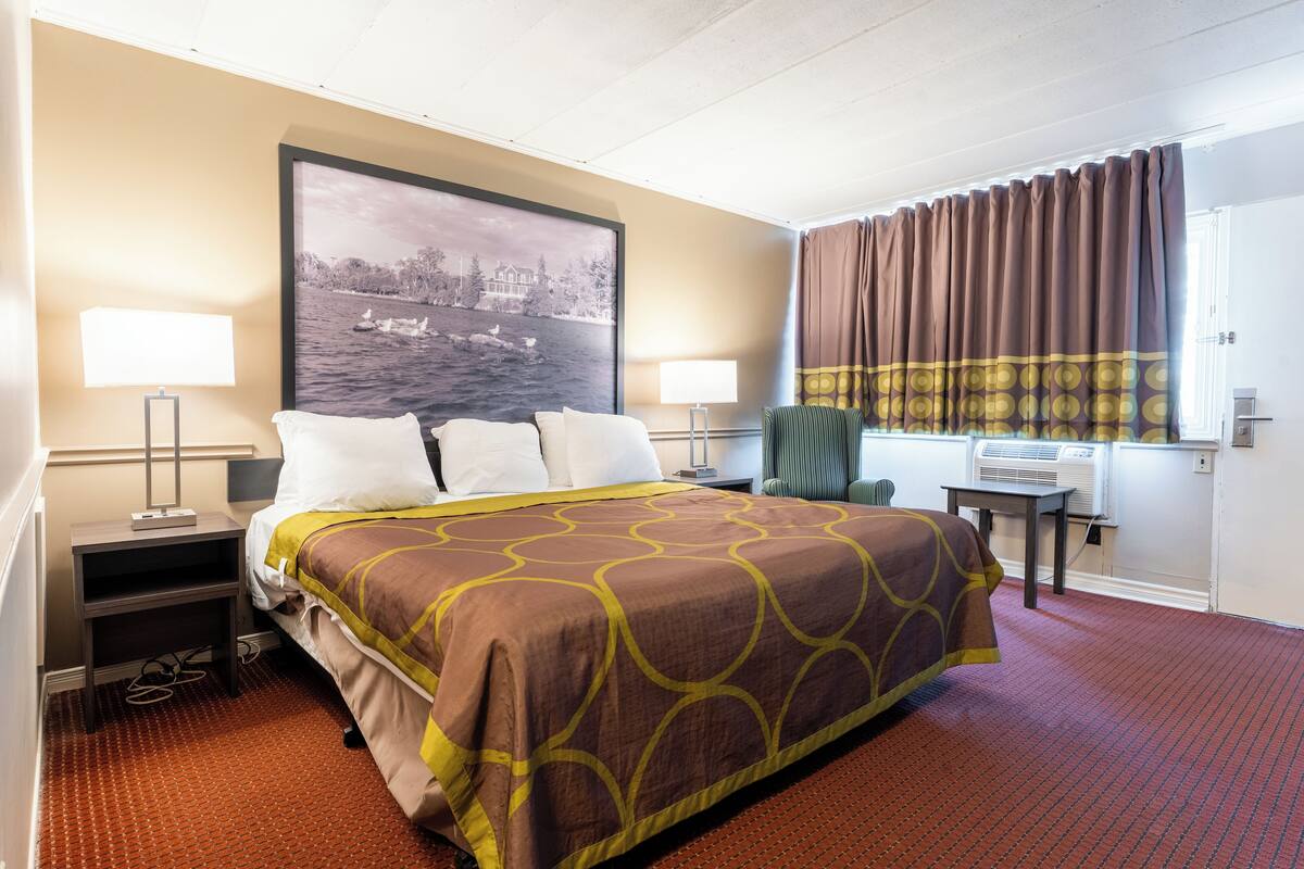 Værelse - 1 kingsize-seng - ikke-ryger | Skrivebord, arbejdsområde til bærbare computere, mørklægningsgardiner