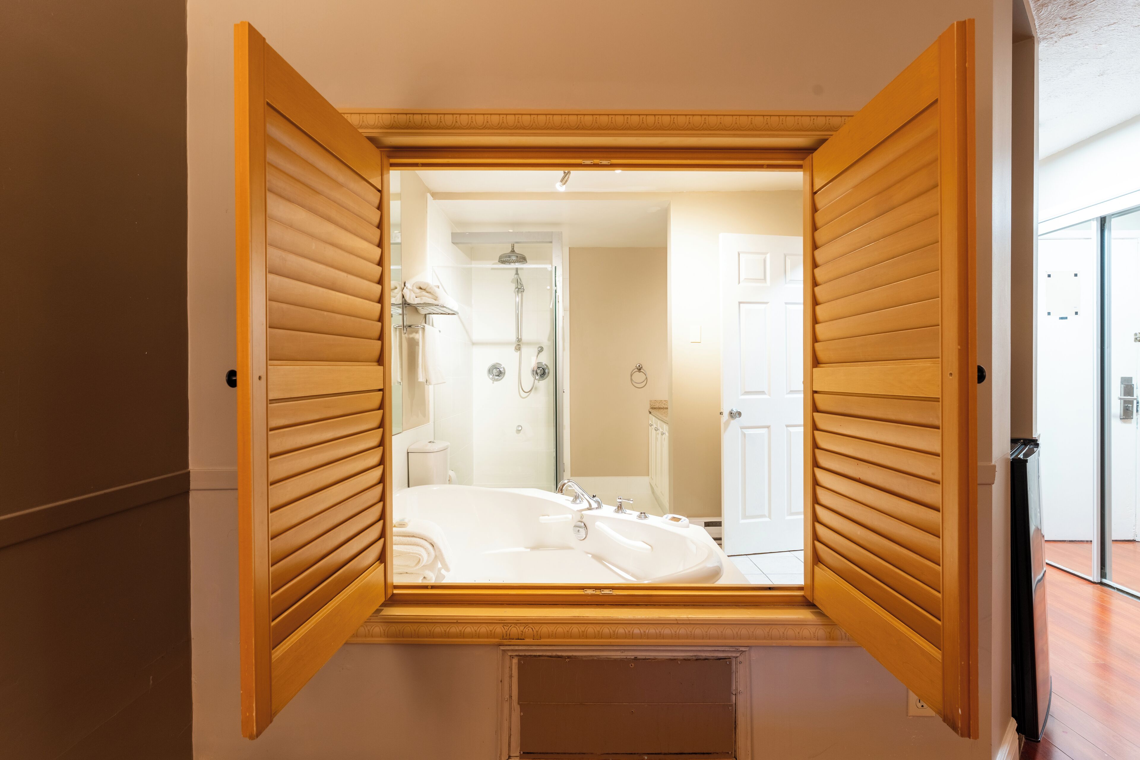 Executive Suite, 1 King Bed, Non Smoking | Bathroom